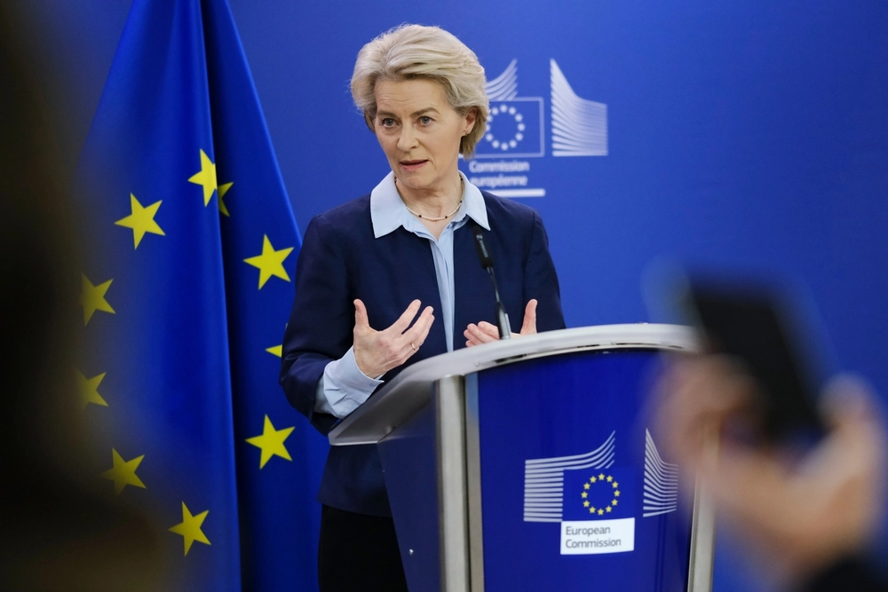 EU og Storbritannien indgår historisk aftale om forsvar og fiskeri