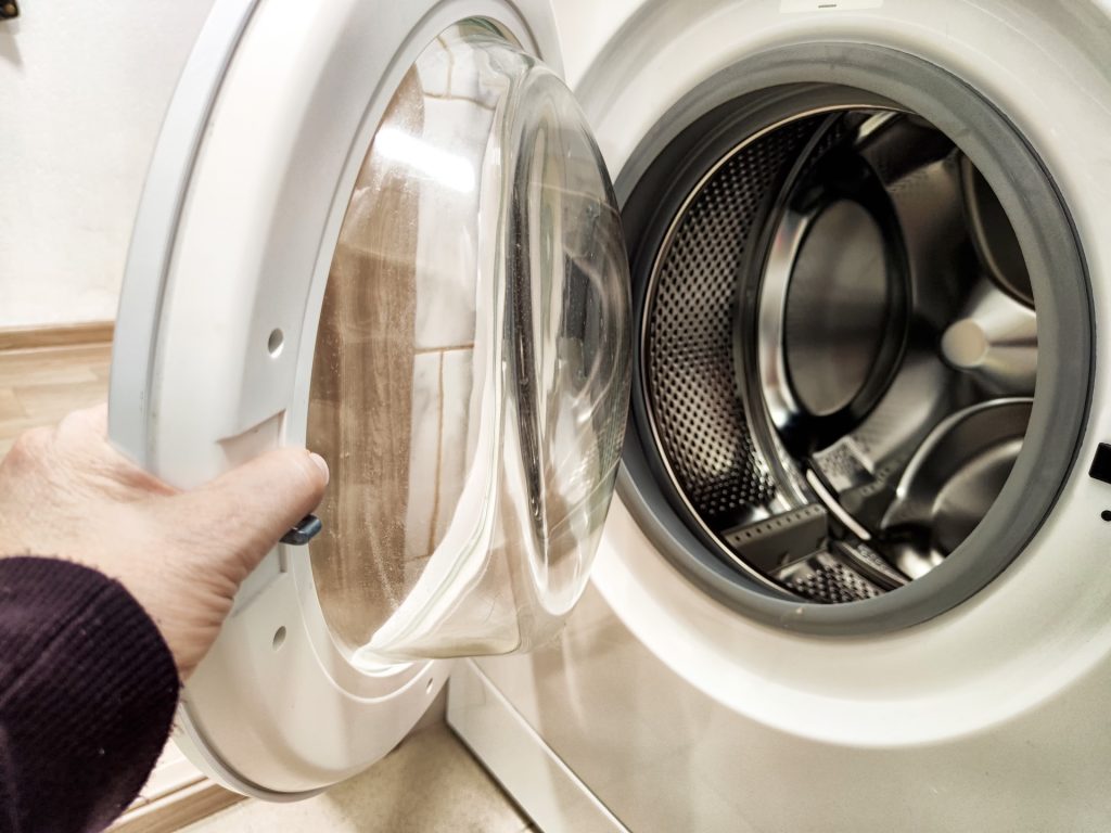 Kender du denne hemmelige knap på din vaskemaskine? Du sparer op til 62% på din elregning