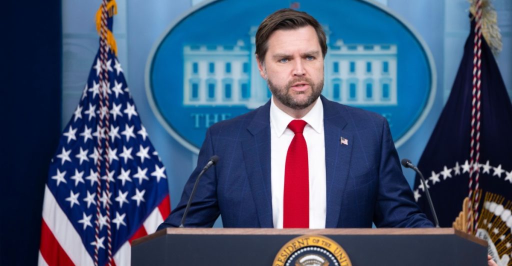 J.D. Vance med truende udmelding: Gør det – ellers får I ikke mere fra os