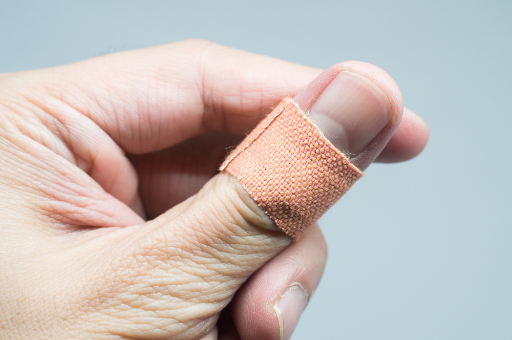 Du har sat plaster på forkert hele livet – sådan gør du det rigtigt