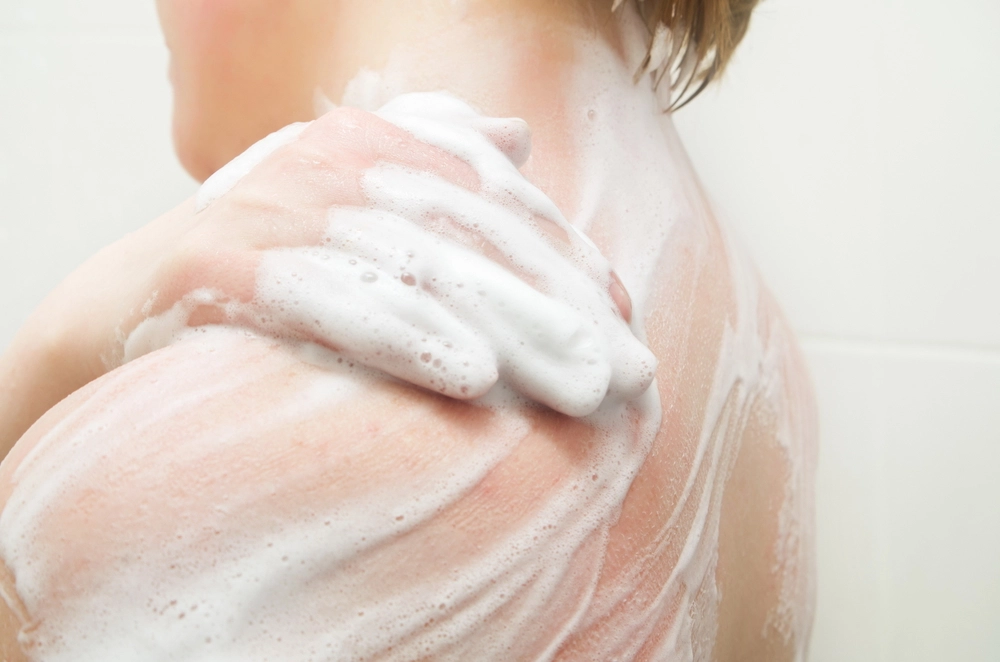 Forskere advarer: Din shampoo kan medføre pinlig lidelse