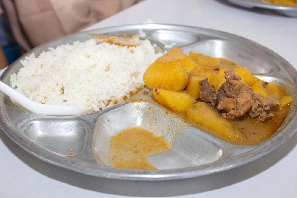 Sexforbryder klager over forplejningen i fængsel: Gjorde vammelt fund i sin mad