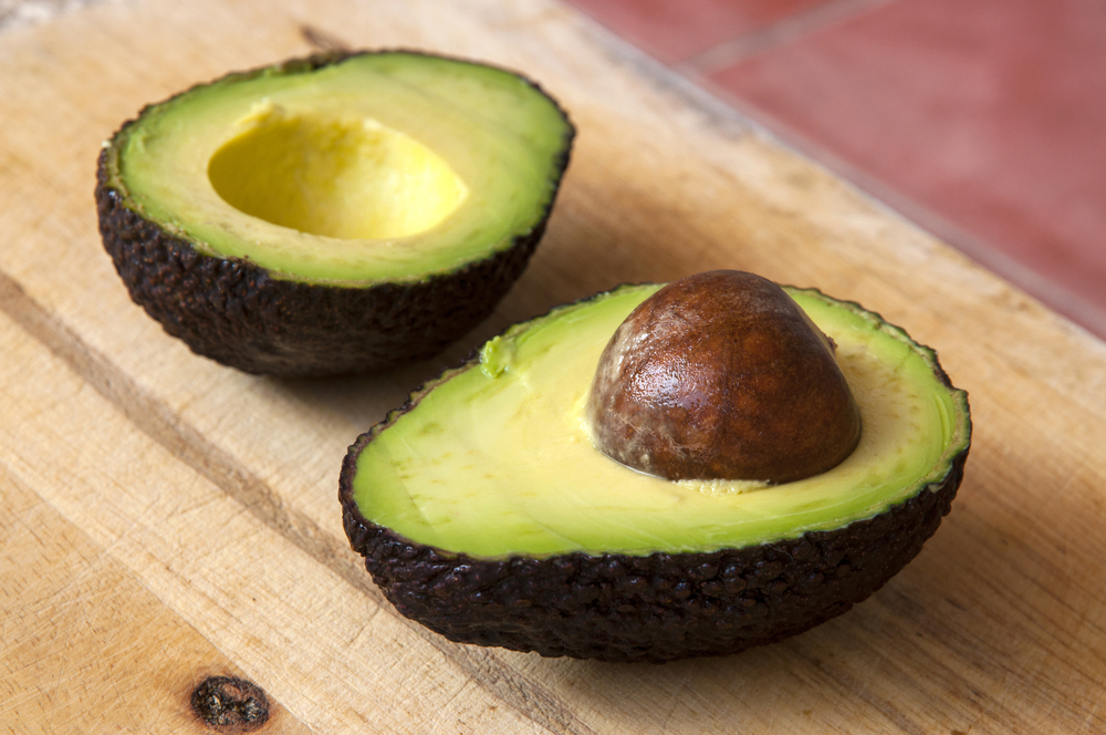 Advarer mod populært trick: Opbevarer du avocado på denne måde, kan du blive meget syg
