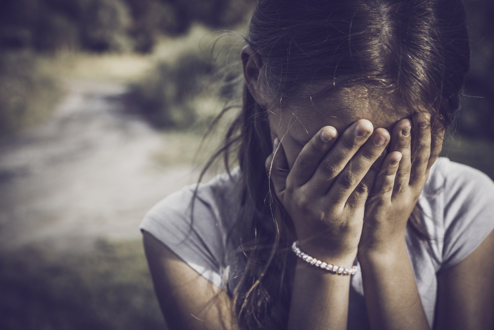 Skar halsen over på 7-årig pige: Bliver nu fundet ikke skyldig