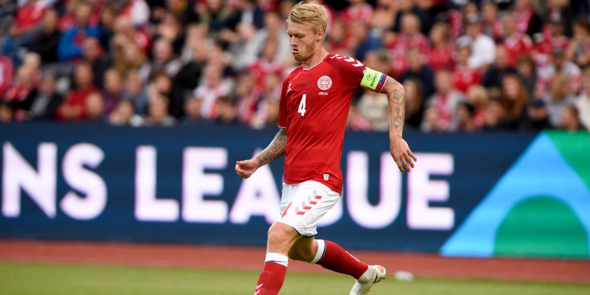 FIFA slår fast: Simon Kjær må ikke spille med regnbuefarvet anførerbind