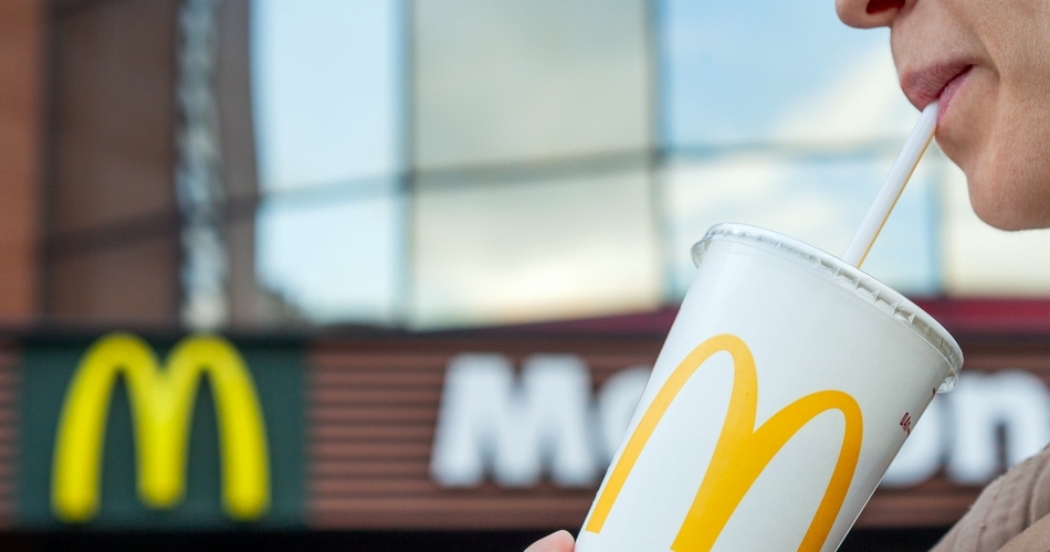 McDonalds tager vild beslutning: Erstatter sugerør i alle restauranter