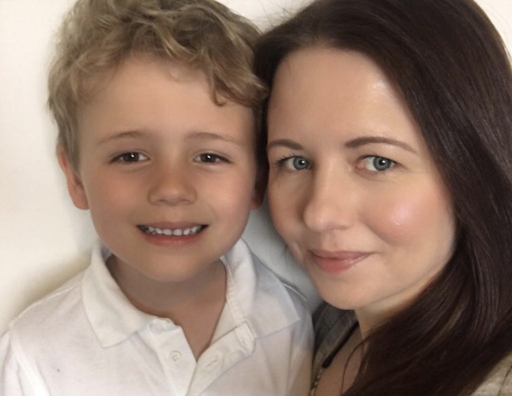 Chokeret mor raser over fodboldklub: 5-årig smidt af holdet