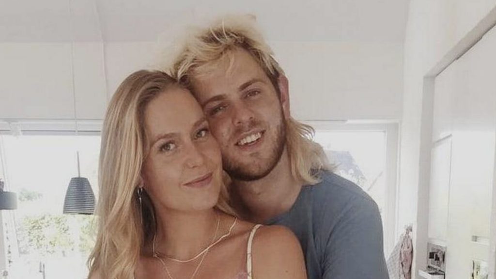 Kæresten til Albert Dyrlund bryder tavsheden