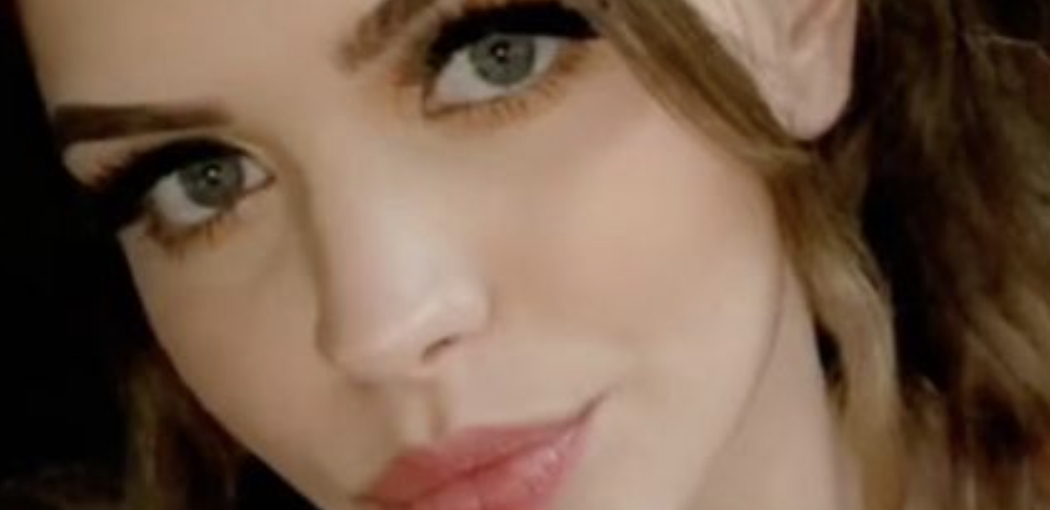 Kvinde tager billeder af sit ansigt før og under graviditeten: Hun er næsten ikke til at genkende