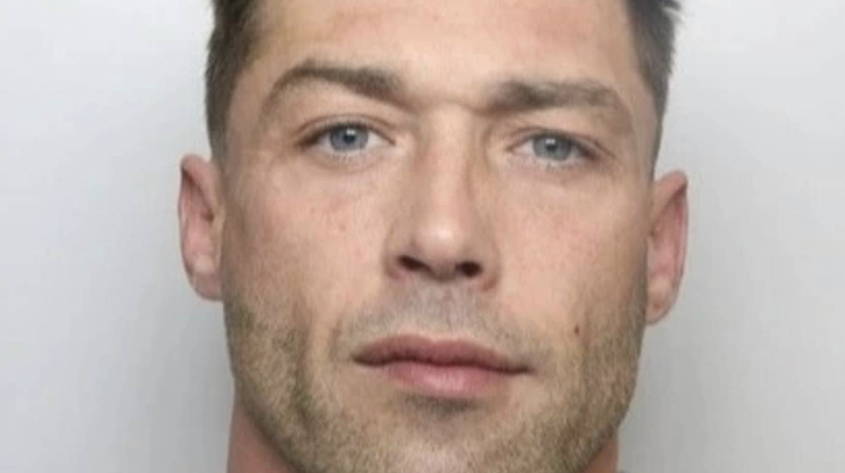 Politiet bombarderes med kommentarer: Kvinder savler over efterlyst indbrudstyv