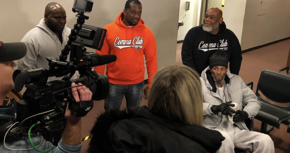 Mand blev uskyldig dømt for mordet på sin kone: Nu er han løsladt efter 45 år