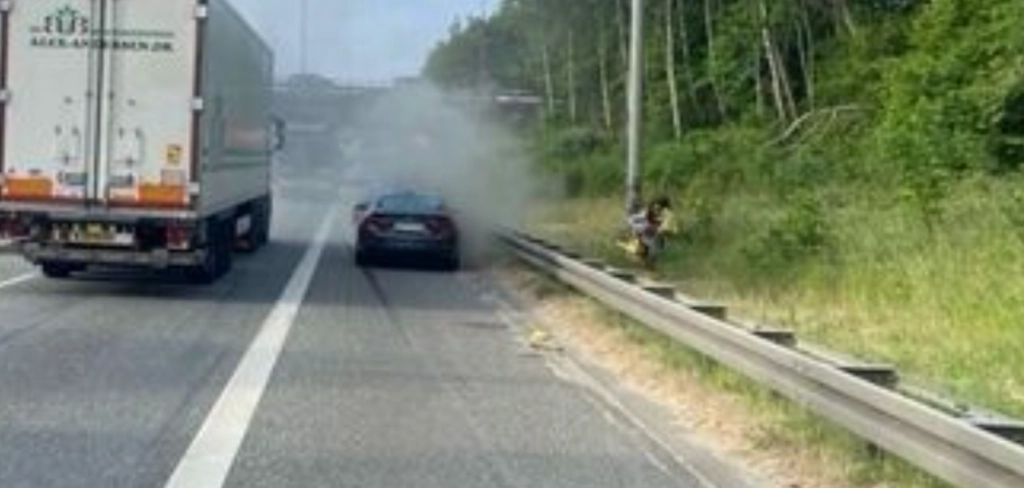 Spor spærret: 13 kilometer lang kø på E45