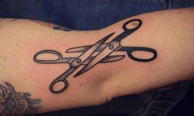 Min datter og hendes bedste veninde har fået denne tatovering: Hvad betyder det?