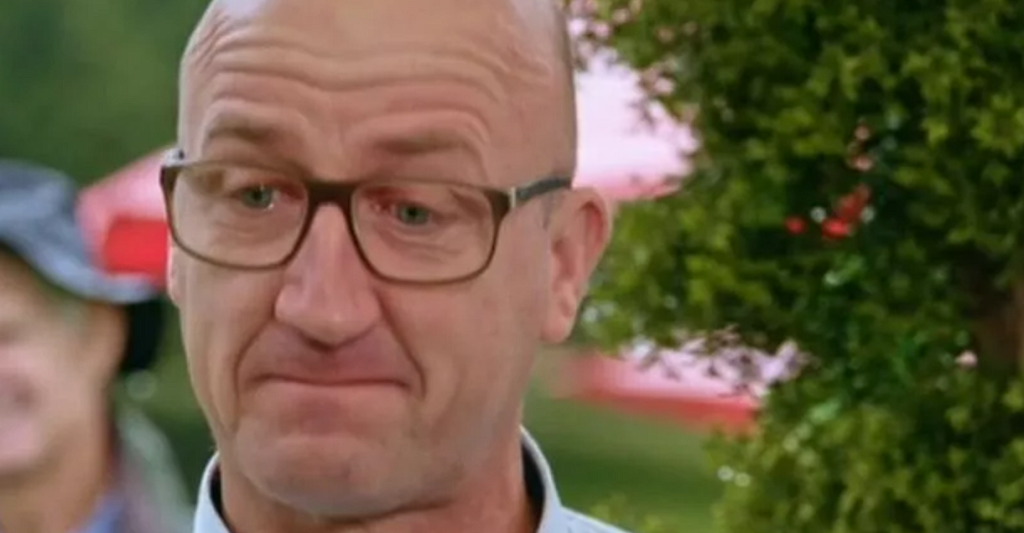 Mand rørt til tårer da han får værdisat sin afdøde fars gamle ur