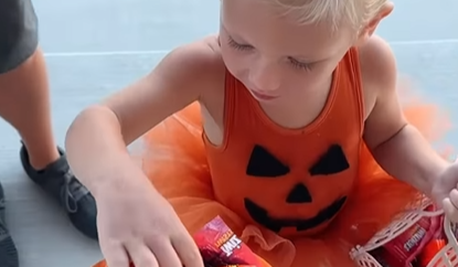Familien Jensen fejrer Halloween anderledes end de fleste familier: Nu bliver de kaldt for frygtelige forældre
