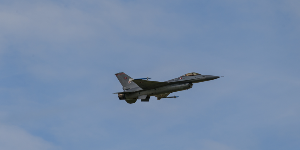 F-16 overflyvning resulterer i tragisk dødsfald: En stjerne har forladt os