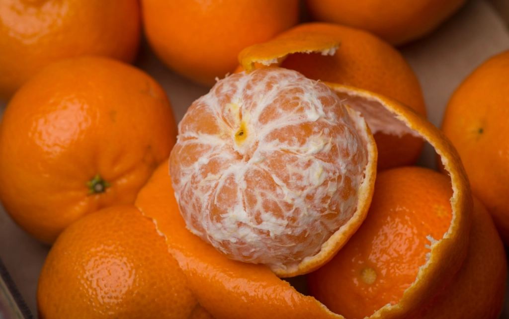 Fungerer bedre end vitaminpiller: Derfor skal du spise det hvide i klementinerne