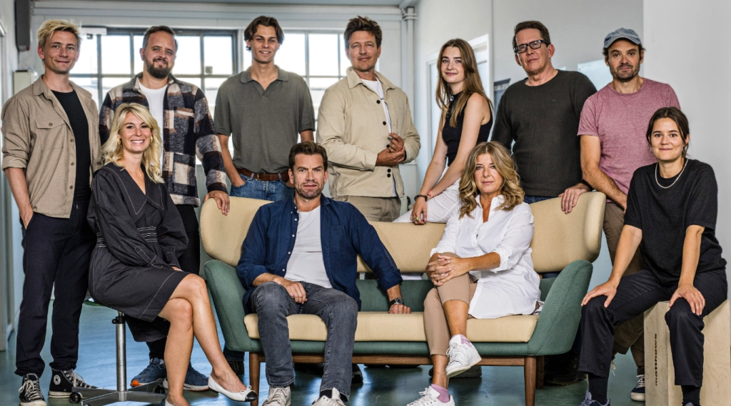Thomas Vinterbergs kommende TV 2-serie får premiere i det nye år: Få det første smugkig her