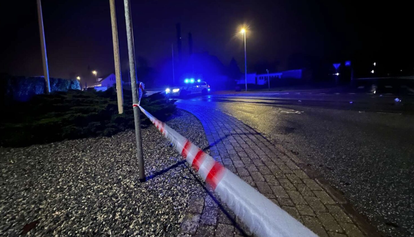 39-årig mand sad på kørebanen i flere minutter: Så skete ulykken