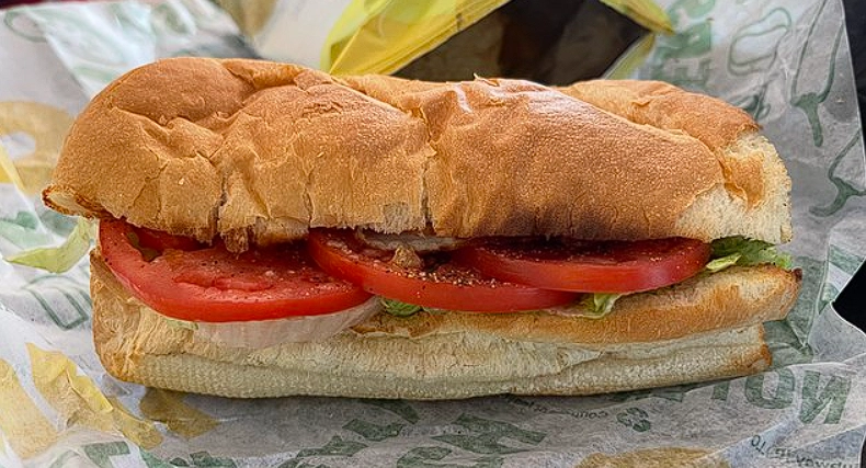 54-årig kunde gik fuldkommen amok på Subway: Cassandra havde glemt ÉN ting