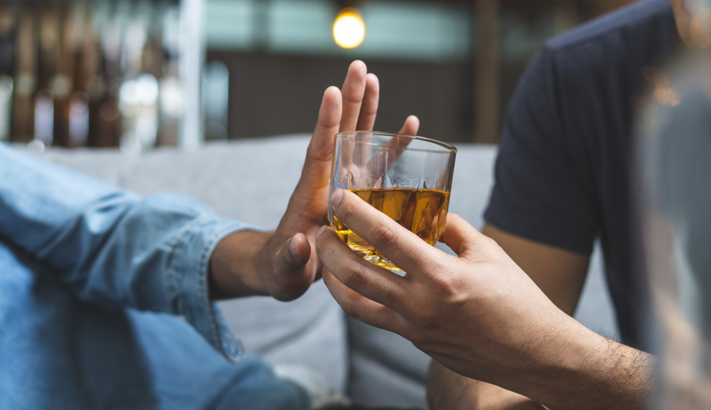 Vil du undgå demens? Så skal du stoppe med at drikke alkohol i denne alder