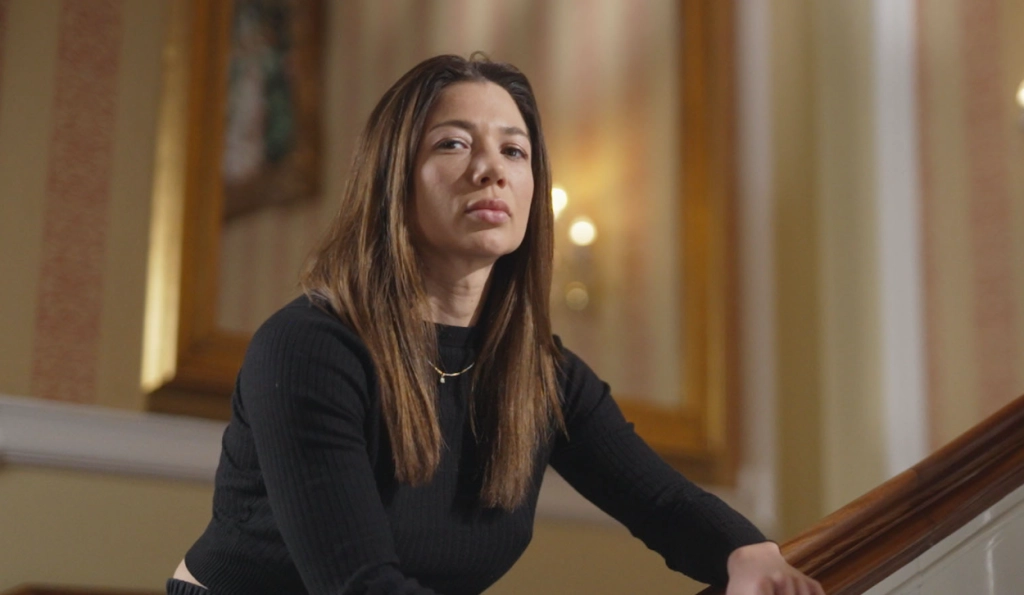 TV 2-stjernen Sarah Mahfoud afslører: Det er slut