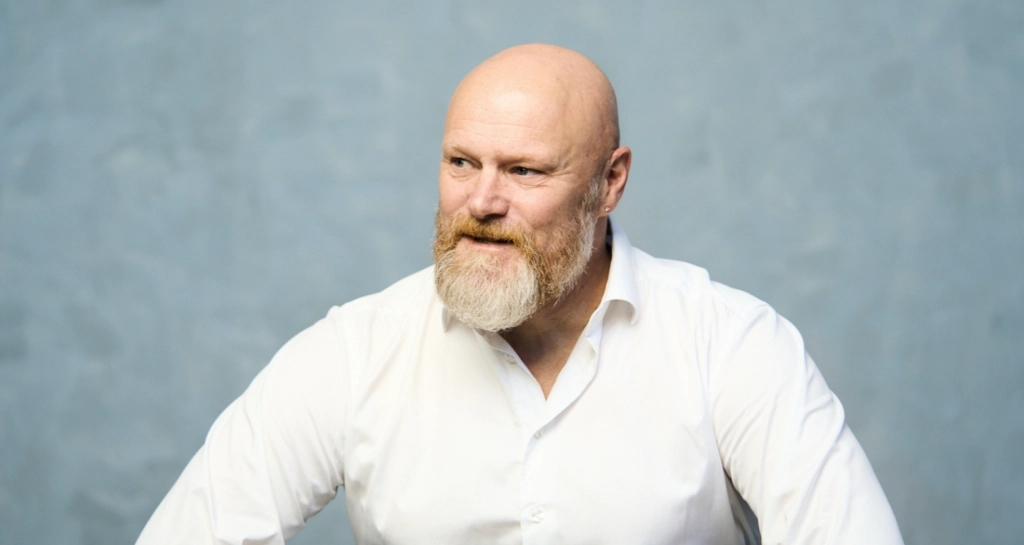 Mads Steffensen på dybt vand: Afslører nye planer