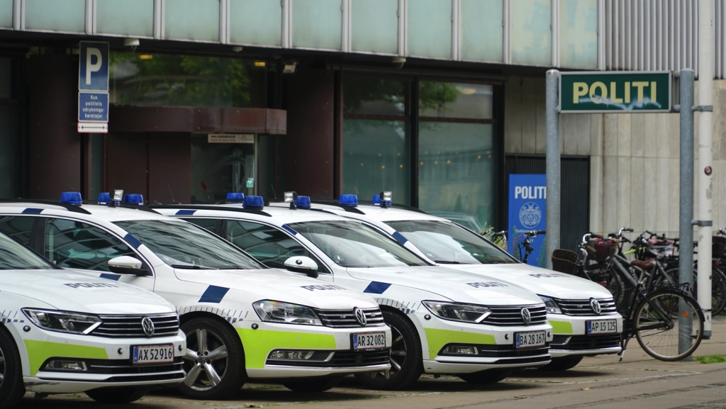 22-årig havde været efterlyst i en måned: Medgerningsmand er stadig på fri fod