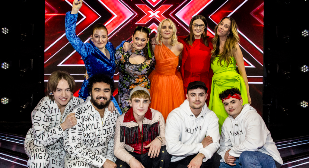 Kort før aftenens program: Det skal deltagerne synge i X Factor