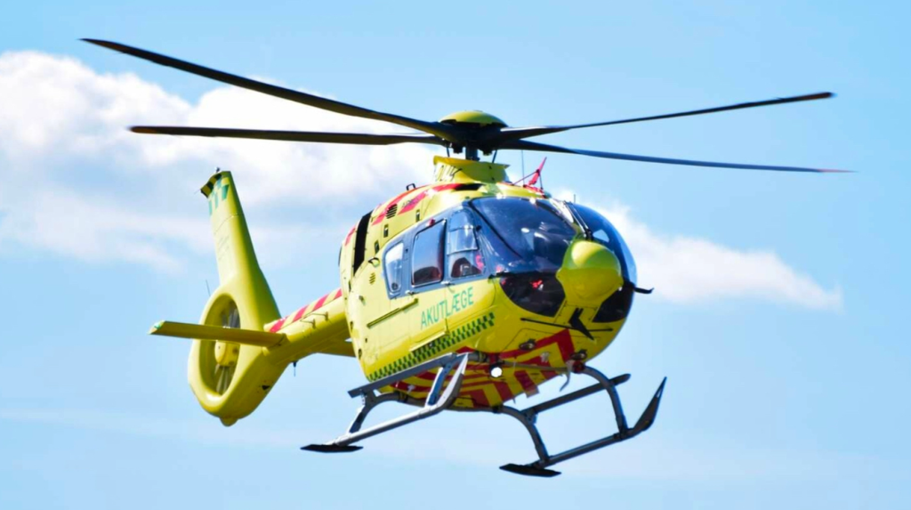 Alvorlig ulykke: 15-årig pige hastet til hospitalet med helikopter