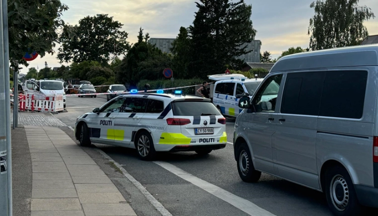 Gerningsmand på fri fod efter knivstikkeri: Nu deler politiet nyt