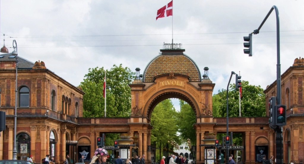 20-årig forbrændt under Tivolis fyrværkerishow: Nu kommer Tivoli med klar udmelding