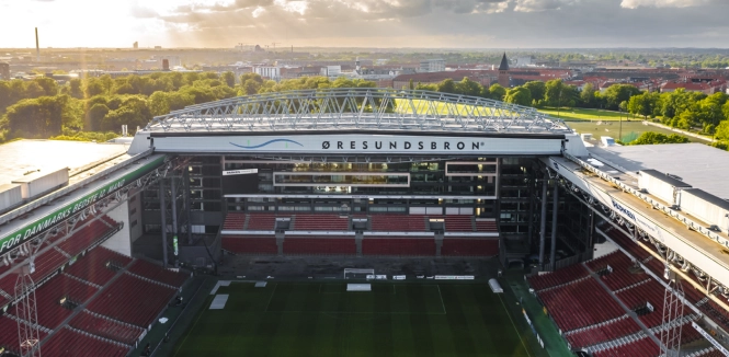 For femte år i træk: Uddeler gratis billetter til Superligaen
