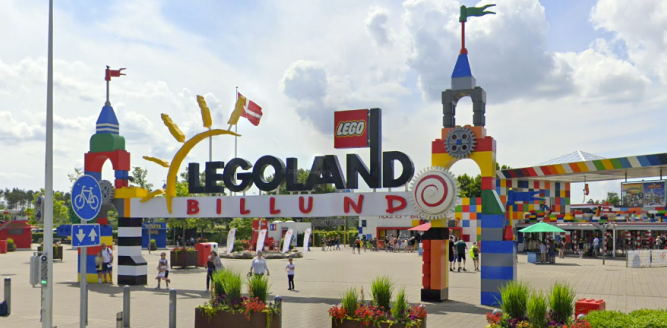 Har du bemærket det? Alt er ikke, som det plejer i LEGOLAND