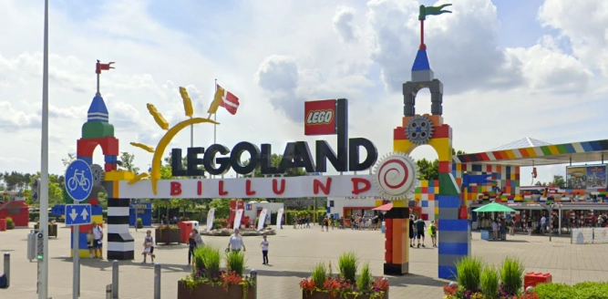 Har du bemærket det? Alt er ikke, som det plejer i LEGOLAND