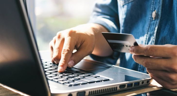 Advarer samtlige danskere: Vigtigt at vide inden Black Friday