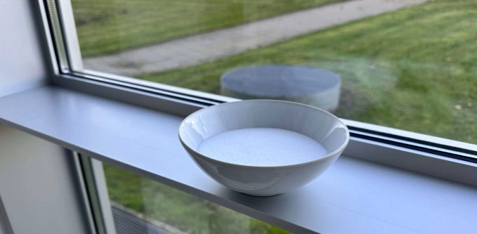 Derfor bliver folk bedt om at stille en skål med salt under deres vindue denne vinter