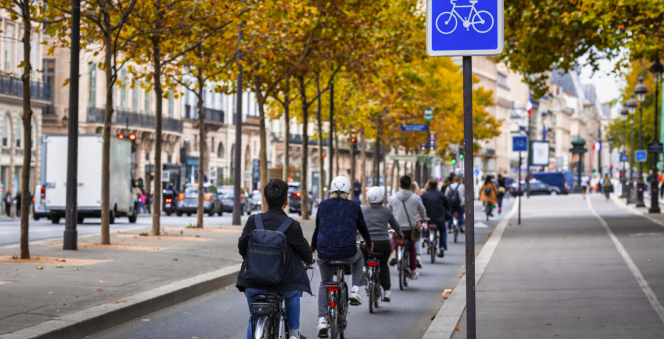 Anna Andersen har aldrig cyklet før – men nu kræver hendes uddannelse, at hun lærer det
