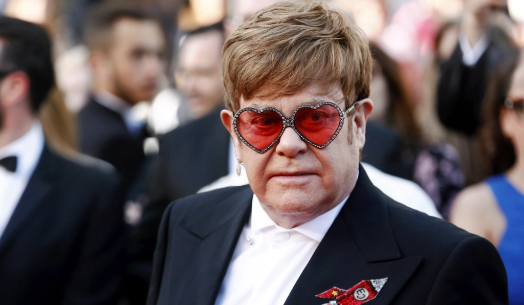 Efter alvorlig infektion i juli: Nu deler Elton John trist nyt
