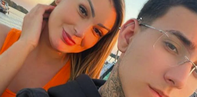 Søn filmer sin mors OnlyFans-indhold – nu forklarer han hvorfor