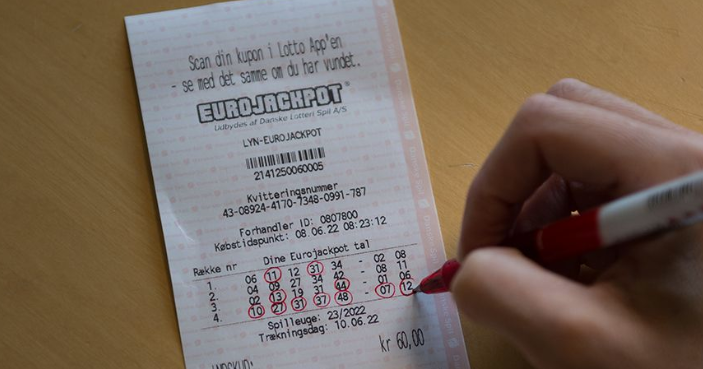 Hendes mand sagde altid Lotto var spild af penge – men da hun vandt 3 millioner kroner fik piben en anden lyd