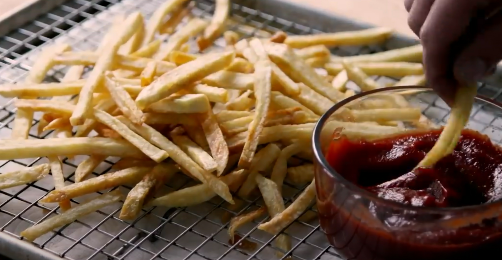 Hvis du har denne ketchup i køleskabet, bør du straks smide den ud