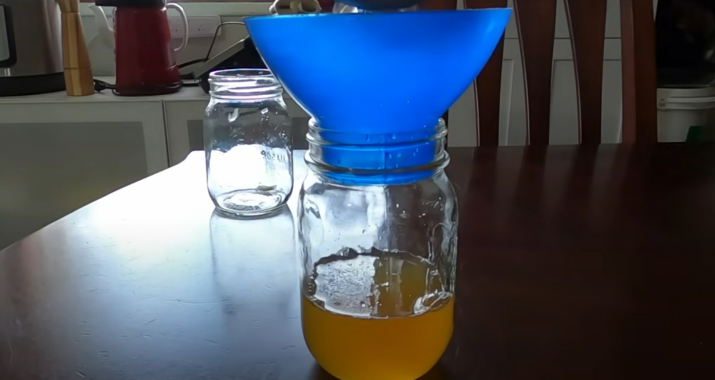 Glem apoteket: Sådan laver du din egen hostesaft med kun to ingredienser