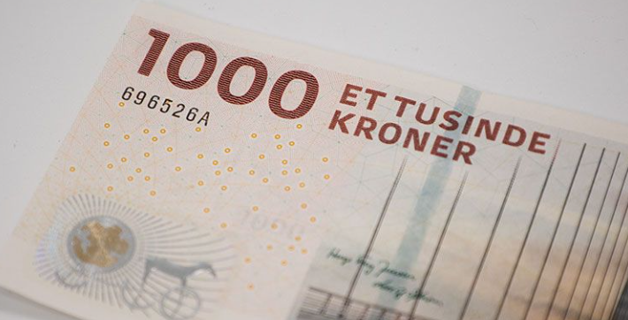 På lørdag udfases 1000-kronesedlen: Nationalbanken med ny melding om kontanter