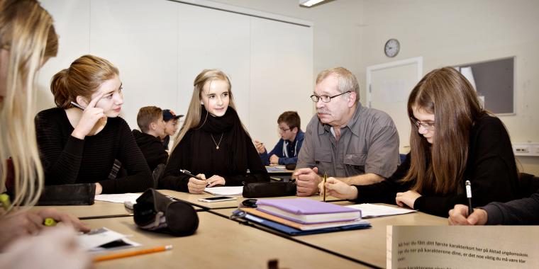 Eleverne får karakterer for første gang – brevet læreren vedlægger har rørt tusinder