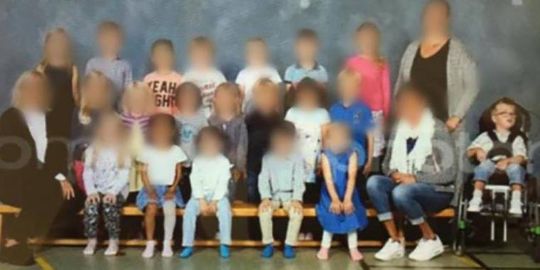Veronica fik et chok, da hun så sønnens skolefoto