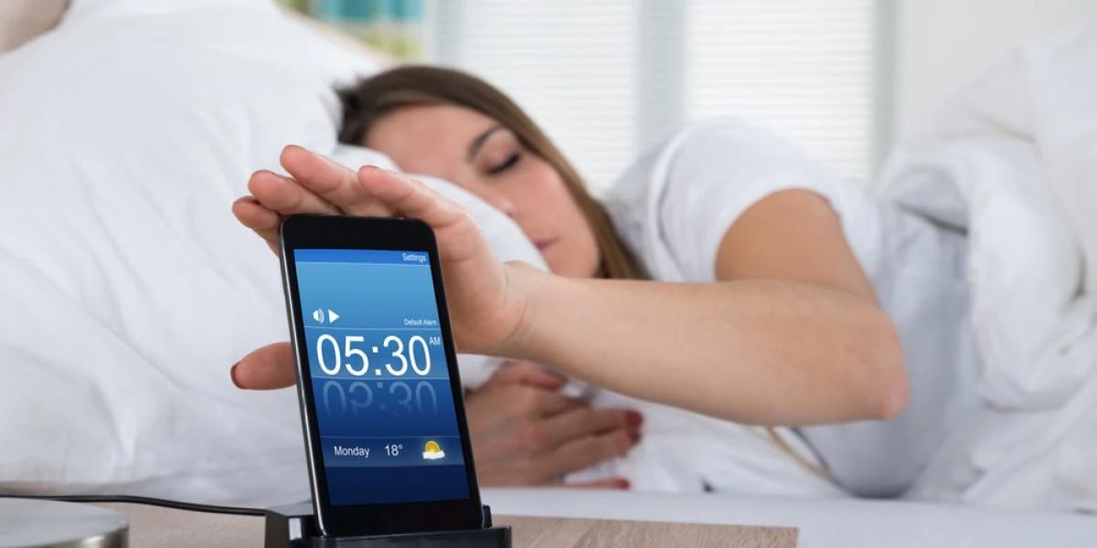 Derfor skal du ikke trykke på snooze-knappen