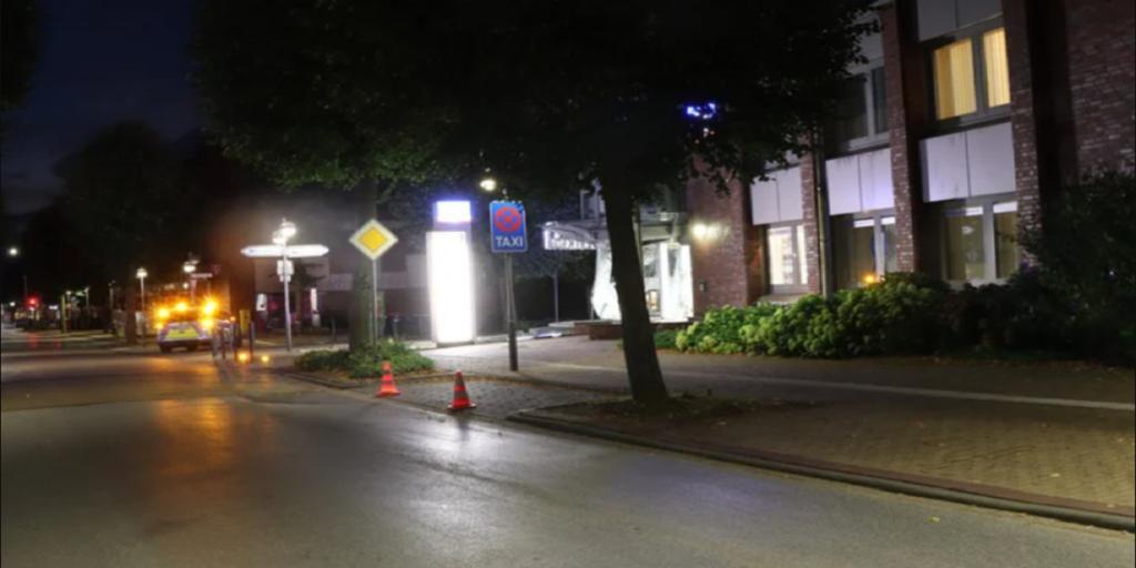 Bande sprænger hæveautomat og flygter: Så tager sagen en uventet drejning