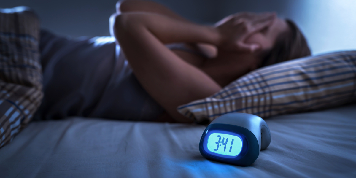 Vågner du tit om natten? Det kan være et tegn på en række sundhedsproblemer
