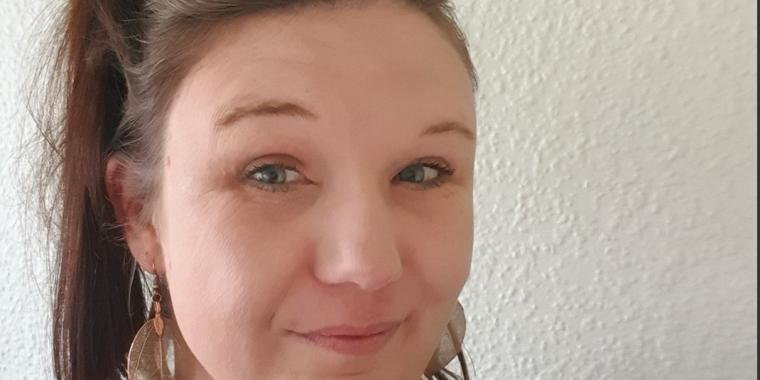 Her er hun i dag: Forældre tvang Stine til at spise sin hund